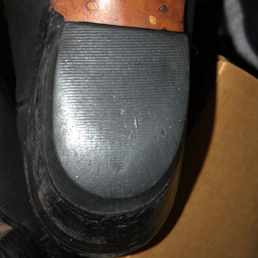 Boots. - Picture 7 of 8